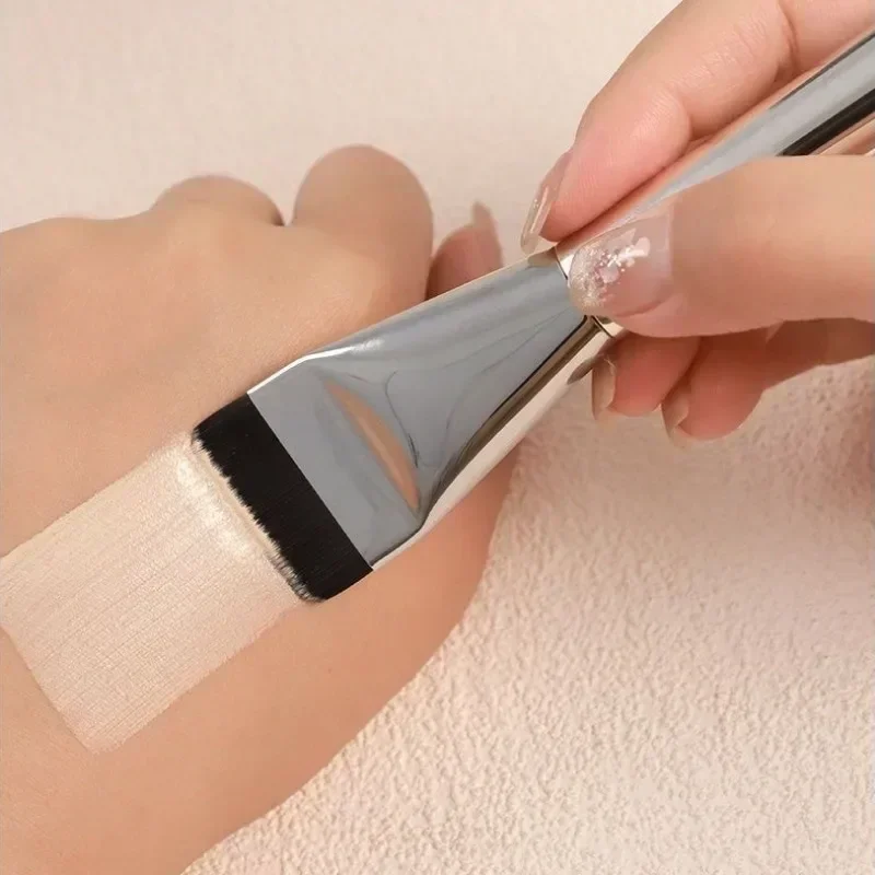 Beauty Queen Makeup - Ultradünner Foundation-Pinsel, leichter und dünner Gesichtskonturpinsel,